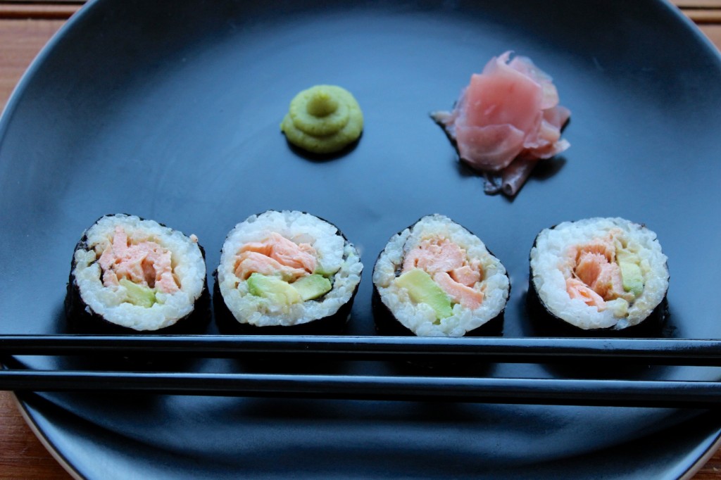 Sushi z pieczonym łososiem 2